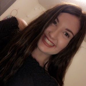 Meet your Posher! 💜